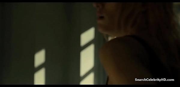  Mackenzie Davis Showing Tits in Blade Runner 2049